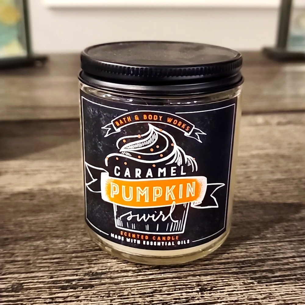 NWT BBW Caramel Pumpkin Swirl Single Wick Candle 7oz